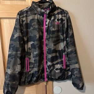 Large NORTH-FACE rain jacket camo with pink accents